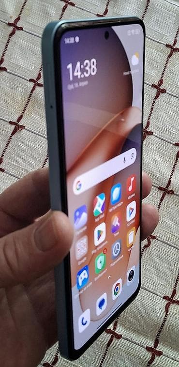Xiaomi: Prodajem Xiaomi redmi note 12 4g 4/64 star 2 godine. Odlican bez — 4