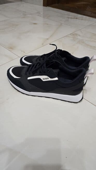 musko prstenje srebro: Patike, Hugo Boss, veličina - 45 — 1