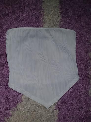 Topovi: Beli ženski top/kragna-bandana stil - Model: strapless top sa — 1