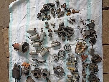 Auto delovi, gume i tjuning: Auto delovi sa slike,program - fića,kec cena je za sve sa slike 4000 — 2