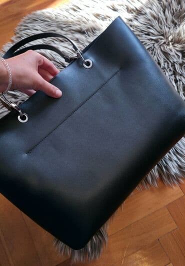 kutija za satove: Elegantna ženska tote torba – crna - Materijal: glatka eko koža - — 2