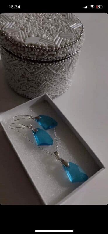 srebrni komplet nakita: Kompleti nakita
Cena 1500din — 11