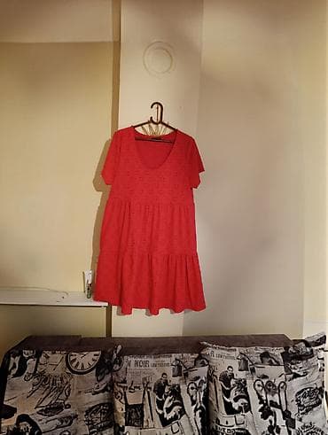 nebo plave haljine: Letnja haljina u koralno-crvenoj boji - Kroj: A-linija sa lagano — 1