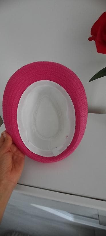 karirani kompleti zenski: Roze-beli šešir, sa manjim obodom, kupljen je u DM-u, nošen 2-3 puta — 5