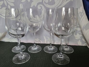 kristalne čaše prodaja: Case nove,vintaz kristal za vino Montana Nemacka. Case tanji — 12