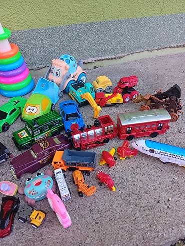 organizator za igracke lidl: Veliki set dečjih igračaka – različiti modeli i tematske figure — 3