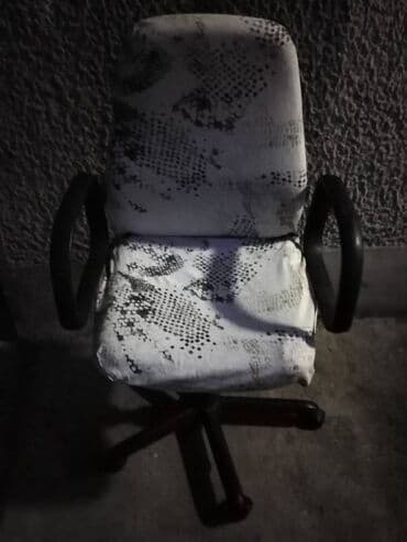 set trpezarijskih stolica: Kancelarijska stolica velika sa rukohvatima,ispravno podizanje,podesiv — 1