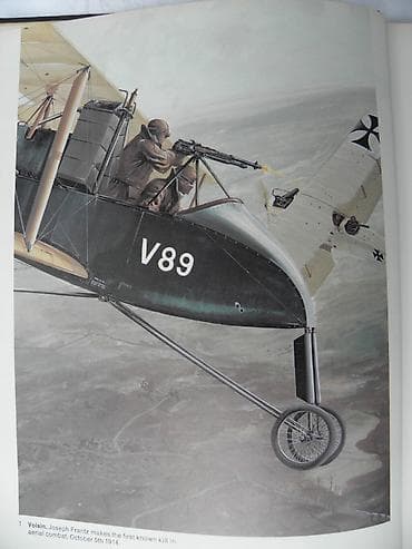 rc avioni prodaja: Knjiga:Fighter A History of Fighter Aircraft (Borbeni avioni) A4 — 3