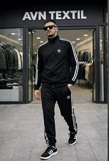 novi tech fleece: Trenerka Adidas, bоја - Crna — 1