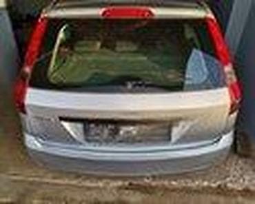 nalepnice za kola: SVETLO KABINE I GEPEKA ZA FORD FIESTA OD 2002. DO 2005. GOD. | Ford — 3
