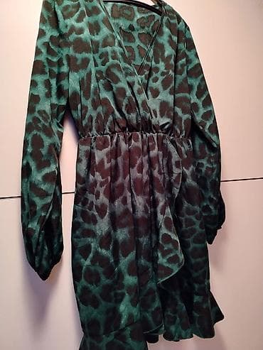 duga teksas haljina: Zelena mini haljina sa animal printom (leopard), lepršava i ženstvena — 5