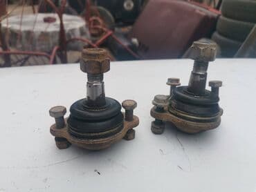 adapter za auto upaljač sa 220v na 12v: Donje kugle trapa Lada 21214i Niva 2012 godiste. Polovno. ocuvano — 7