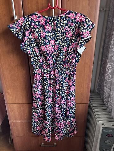 Kućna odeća: Letnja haljina sa cvetnim printom - Kroj: midi dužina, A-kroja sa — 2