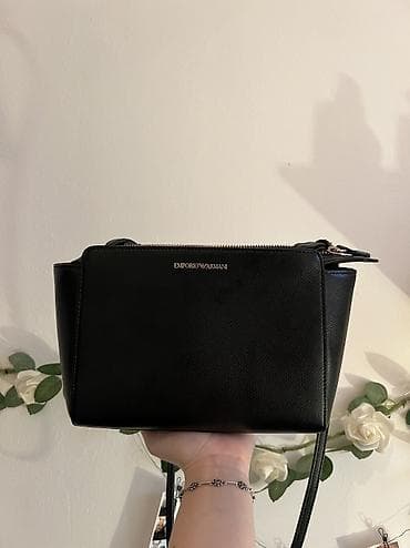 Prodajem Emporio Armani Saffiano vintage crossbody [Y3B084 model], ne