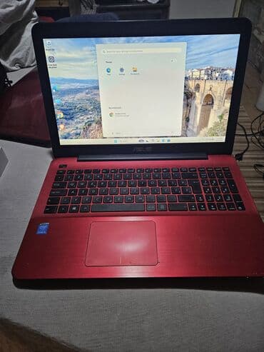 Audio tehnika: Intel Core i5, 12 GB OZU, 15.6 " — 1