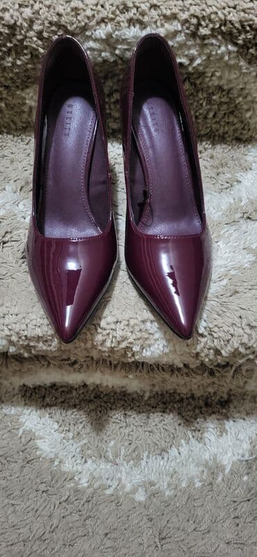 bele salonke prodaja: Salonke, Stradivarius, 39 — 2