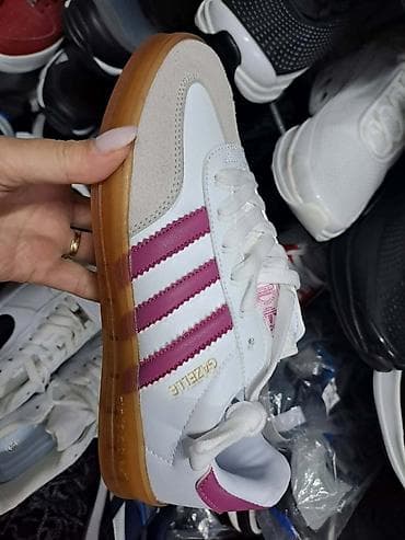 baletanke beograd: A klasa Gazelae
36-41 
cena 3400 din ✅️
NT❤ — 4