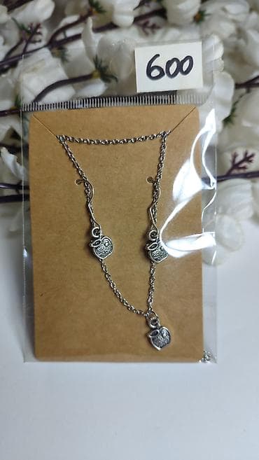 kofer za kvad: Srebrnasti lančić sa privescima jabuke - Delikatan lanac u boji — 3