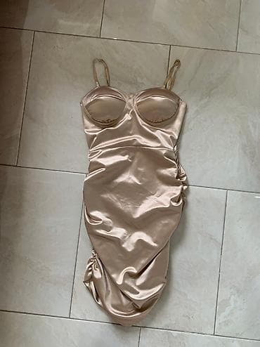 kupujemprodajem haljine svecane: Prelepa zlatna univerzalna haljina Do L velicine Odgovara svakom telu — 4