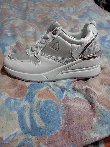 ženske haljine za svaki dan: Ženske patike sa platformom – bele - Moderan dizajn u beloj boji sa — 1