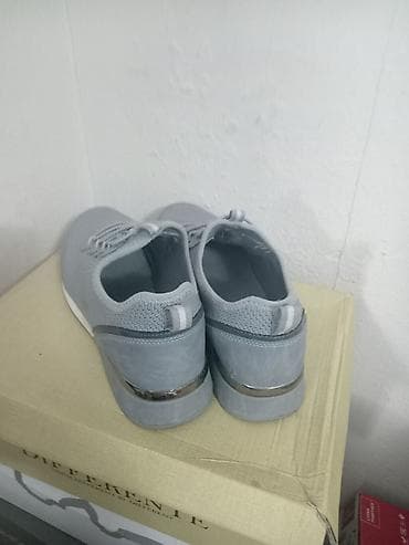 velike patike: Sive sportske patike – lagane i prozračne - Gornjište: pleteni (mesh) — 1