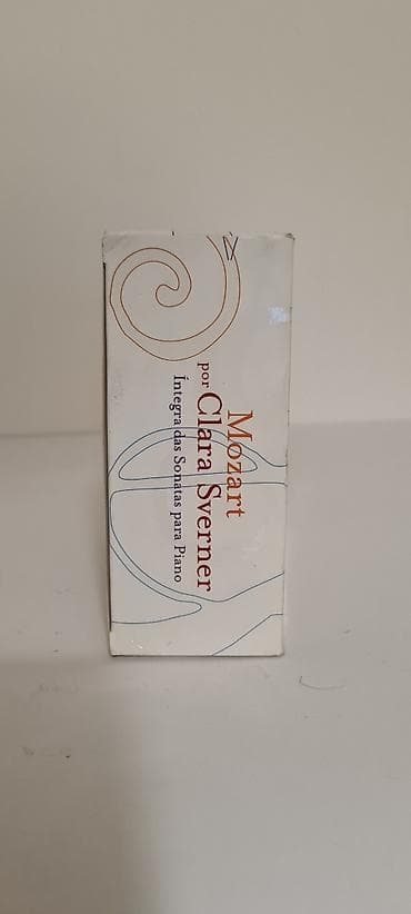 Donji delovi trenerke: ★ Na prodaju kolekcija od komplet 5 kompakt diskova "Mozart por Clara — 3