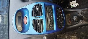 gurtne za auto: FABRICKI CD PLAYER ZA PEUGEOT 206 | imam sve delove za peugeot 206 — 1