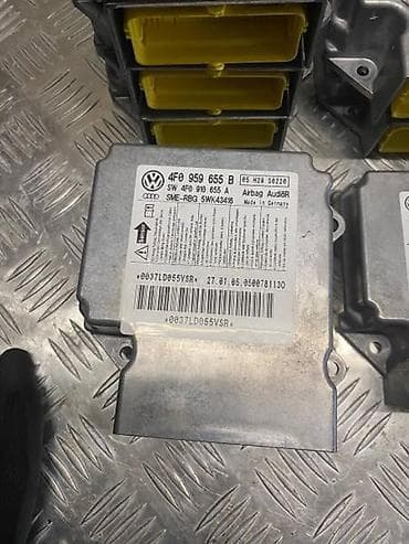 vrste auta: CENTRALA AIRBAG A ZA AUDI A1, A4, A4 ALLROAD . OD 2004. DO 2018 — 7