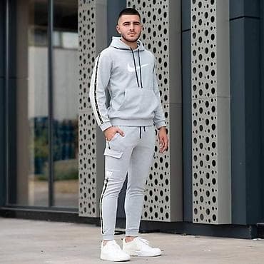 NIKE KOMPLET TRENERKA Dzeparke Cena 4590 dinara Veličine S M L XL na lalafo.rs NIKE KOMPLET TRENERKA Dzeparke Cena 4590 dinara Veličine S M L XL