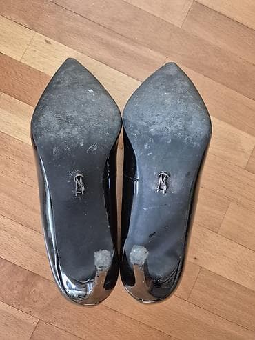 kožna jakna s: Steve Madden ženske salonke – klasične crne lakovane štikle - Model — 4