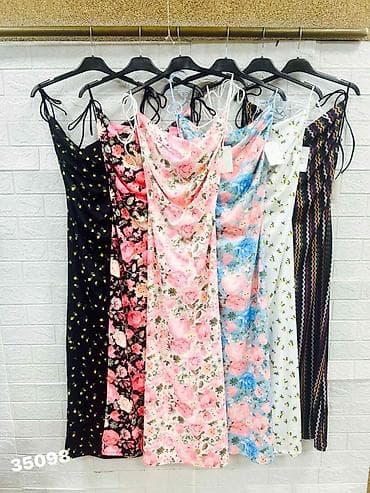slip haljine: Ženska slip haljina sa cvetnim printom, maxi dužine.
2400 din
S M L — 7