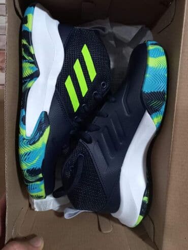 vuneni prsluci sa zlatibora: Trainers, Adidas, size - 37 — 1