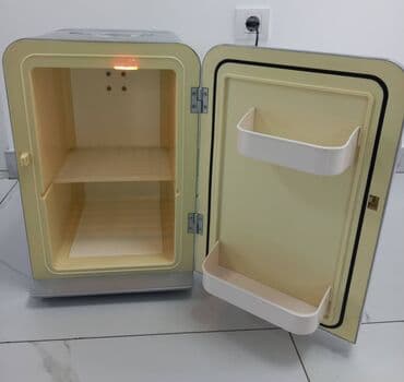 Coffee Makers & Coffee Machines: Mini frizider EzeTIl Ispravan mini frizider poznatog svetskog — 2