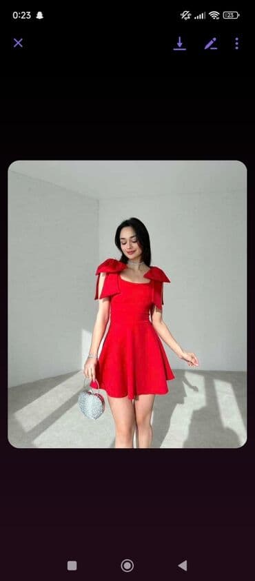 Dresses: 2100

pp16 — 4