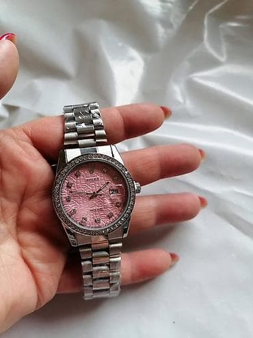 marvin sat: Michael Kors, Female — 7