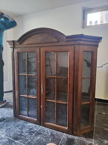 Drveni vitrina-set za trpezariju/ dnevni boravak (gornji deo vitrina