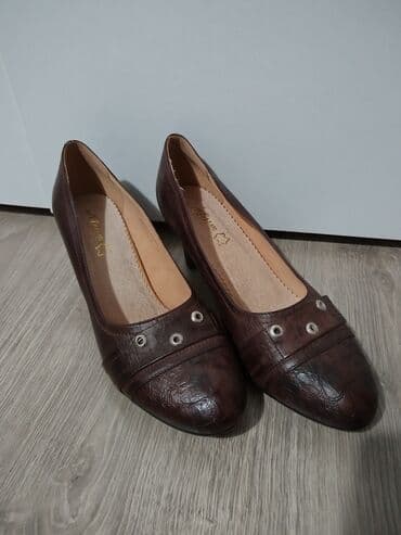 muller kofer sa šminkom: Pumps, 41 — 2