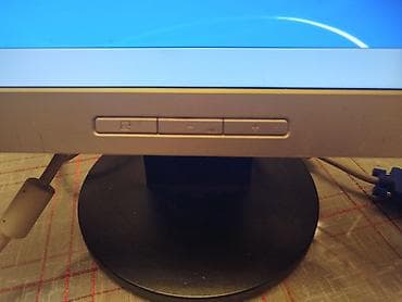 Sweatpants: Stari LCD HP monitor za kompjuter, desktop racunar.LCD HP monitor za — 9