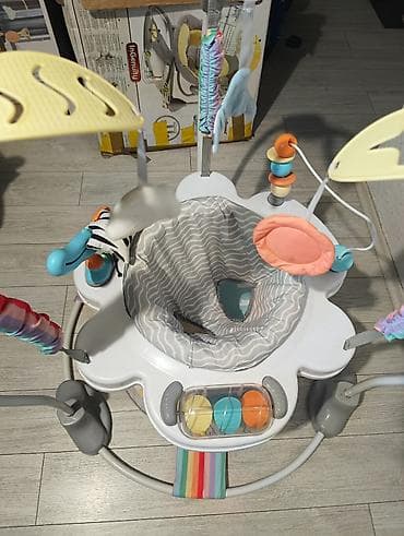 Kids' furniture: Prodajem Jumper u odlicnom stanju Placen pre 3 godine 16000, beba je — 3