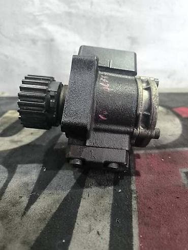 PUMPA VISOKOG PRITISKA 1.6TDI ZA VOLKSWAGEN GOLF 5 OD 2008. DO 2012 na lalafo.rs PUMPA VISOKOG PRITISKA 1.6TDI ZA VOLKSWAGEN GOLF 5 OD 2008. DO 2012