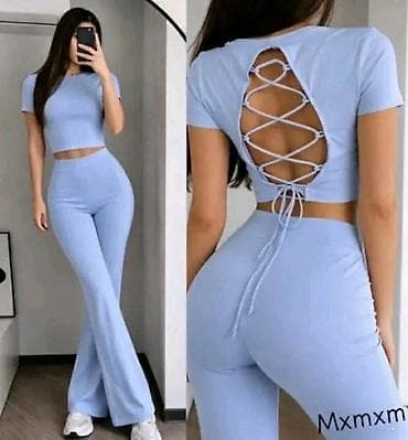 satenski komplet: Komplet majica crop top i zvonarice sa visokim strukom. -Pripijeni — 6