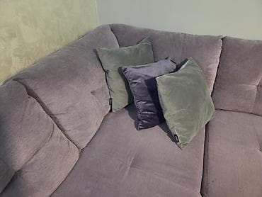 Na prodaju garnitura,malo korišćena bez oštećenja.3 godine stara.Levi na lalafo.rs Na prodaju garnitura,malo korišćena bez oštećenja.3 godine stara.Levi