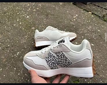 New Balance patike – lifestyle/trening model sa retro siluetom i