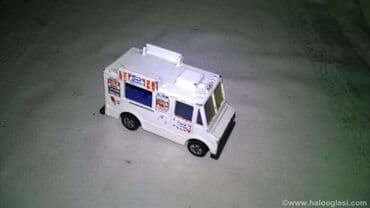 harry potter vt401 k: Hot Wheels kombi sladoledzija 7 cm.,Malaysia,izgreban — 1