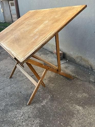 lux dekor namestaj ugaone garniture: Starinski podesivi sto za crtanje, slikanje itd je u odlicnom stanju — 2