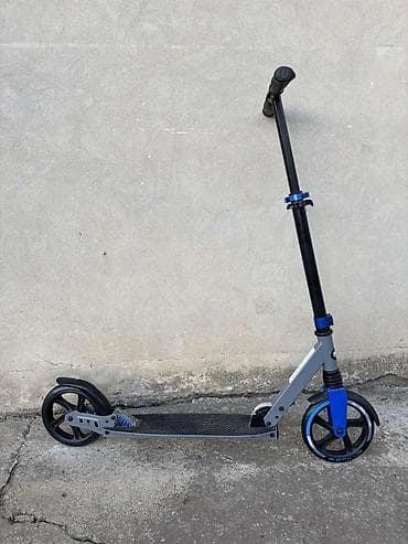 zastava srbije i rusije: Trotinet je potpuno ispravan i u odlicnom stanju sa sitnim tragovima — 2