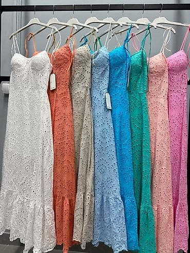 tirkizno zelena haljina: Haljina – 3600 din - Model: midi/maxi haljina od pamučne broderije — 3