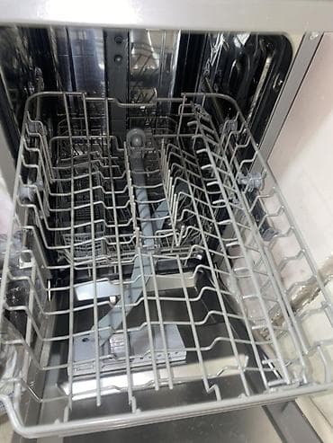 aparat za korpice galete: Candy mašina za pranje sudova – uska (45 cm), samostojeća, inox — 5