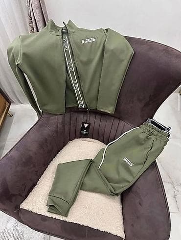 batajnica duks: Komplet trenerke
Cena 4200din
S,M,L,XL,XXL
PS✨ — 9