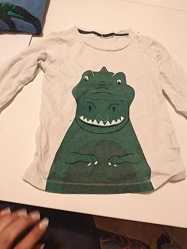 T-shirts: Komplet dečije garderobe (dečak), razni komadi sa motivima — 2